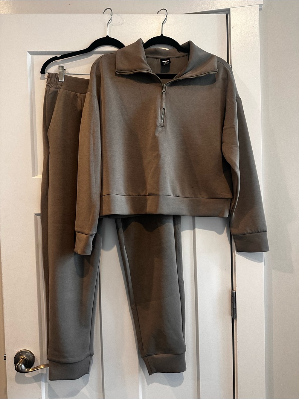 Avia Taupe Quarter-Zip Jogger Set - size medium